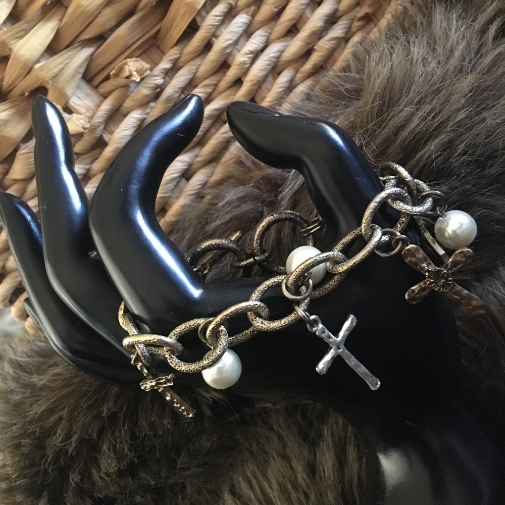 Textured antique gold tone link cross bracelet